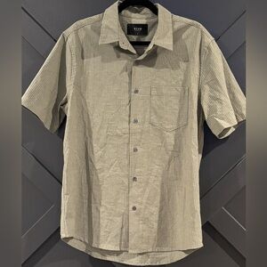 NWOT Men’s Revolve Neuw short sleeve dress top. Sz med